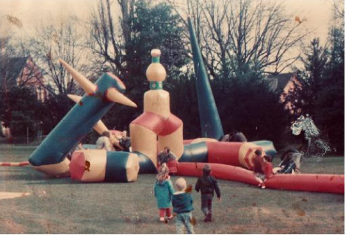 The inflatable play structure