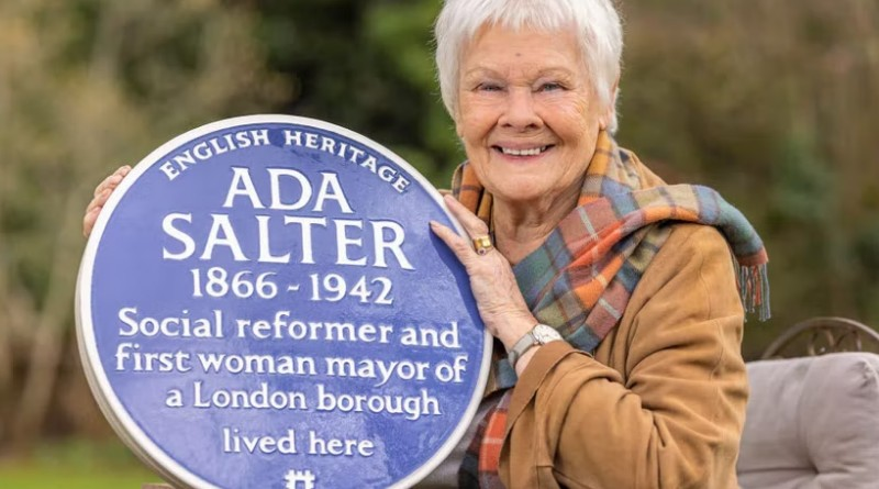 >Dame Judy Dench unveiling Ada Salter’s blue plaque